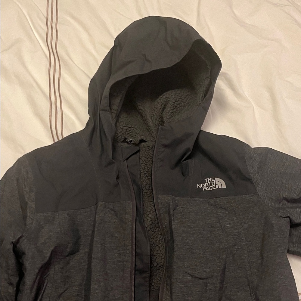 The North Face Kids Raincoat - Black and Gray